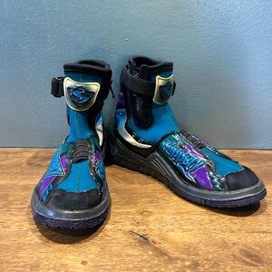 Brand Slippery wetsuit boots . Women small fits upto 7.5. Worn once.
